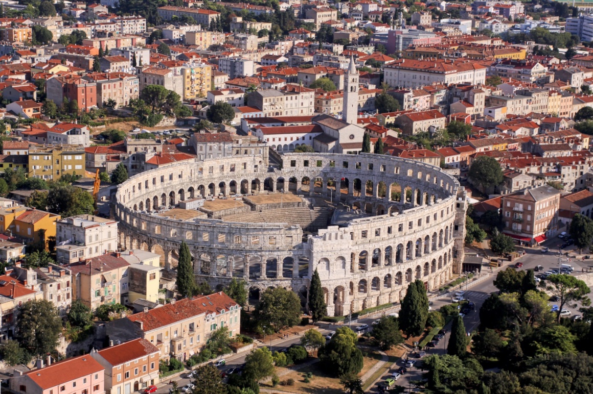 'Roman amphitheater aerial view - Pula, Croatia' - Istria
